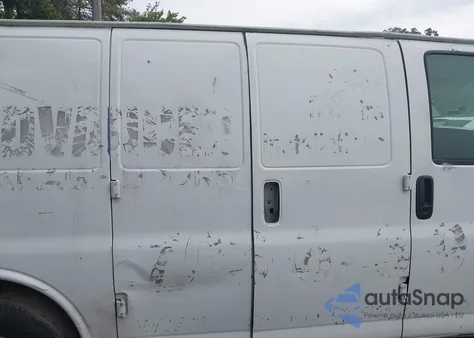 2006 Chevrolet Express Work Van из США, поврежденный, VIN 1GCFG15XX61157037